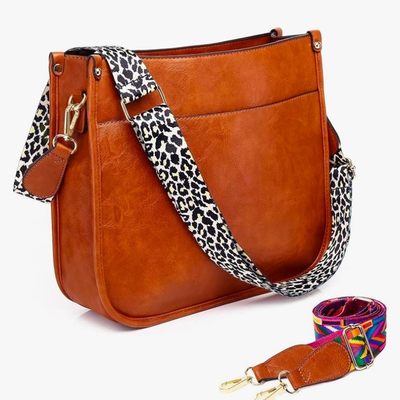 Vegan leather Crossbody bag with 2 straps - Picture 6 of 7